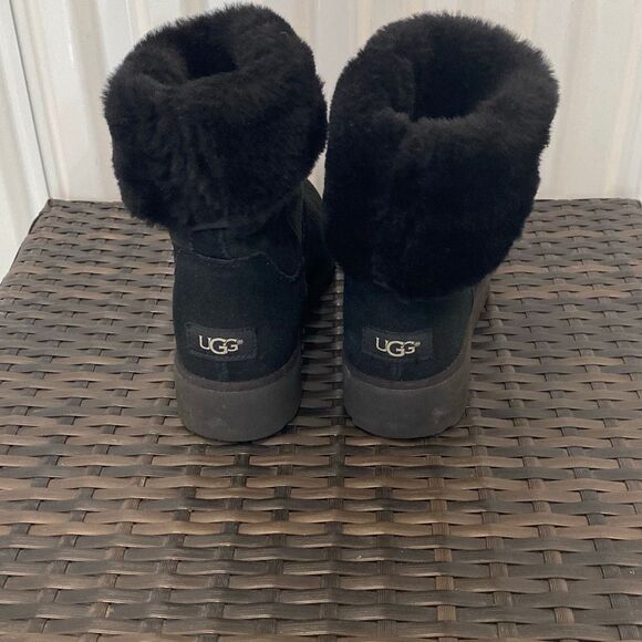 UGG Boots Amie woman’s size 9 - Picture 2 of 9
